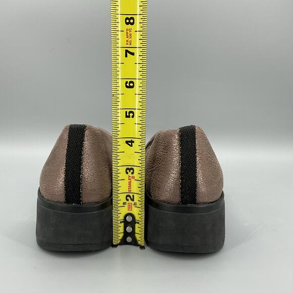 NEW Bzees Women’s Free Spirit Washable Slip On Loafer Bronze Size 11M - Picture 4 of 10